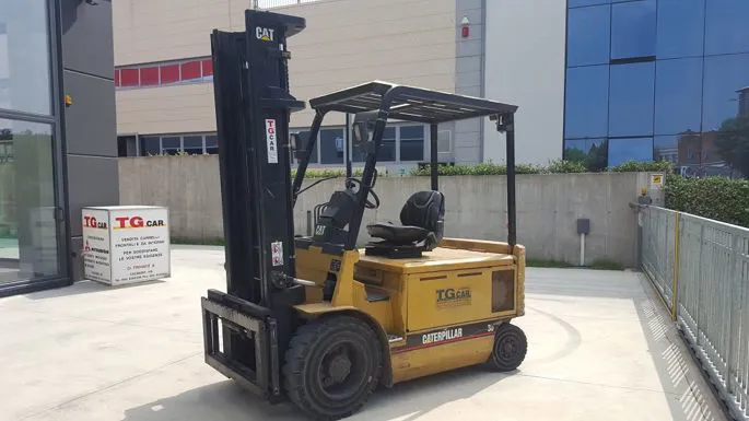 CATERPILLAR - EP30